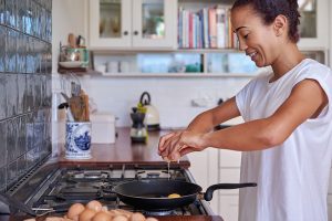 Ovo é saudável? Saiba como o alimento pode fazer parte da dieta